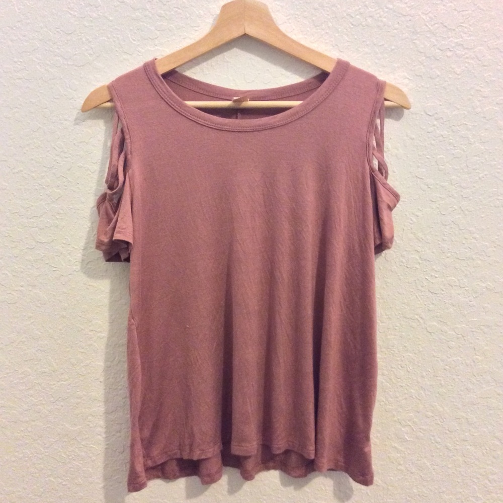 Soft mauve cutout cold shoulder top